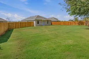 1917 Glory Dr, Bonham, TX 75418 - Photo 4