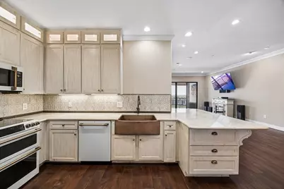330 Las Colinas Boulevard E #1302, Irving, TX 75039 - Photo 4