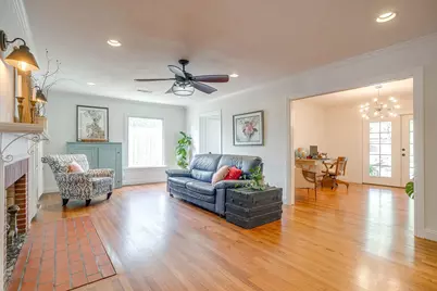 320 Eastwood Avenue, Fort Worth, TX 76107 - Photo 12