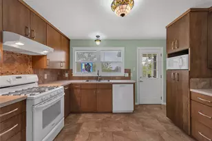 400 Veatch St, Joshua, TX 76058 - Photo 6