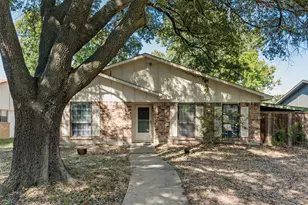 2426 Denmark Dr, Garland, TX 75040 - Photo 2