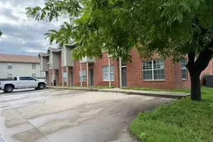 905 N 6th St, Sanger, TX 76266 - Photo 1