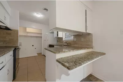 33 Somerset Terrace, Bedford, TX 76022 - Photo 8