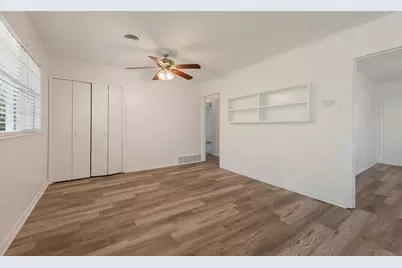 33 Somerset Terrace, Bedford, TX 76022 - Photo 6