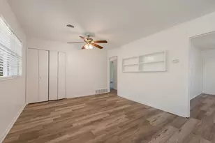 33 Somerset Terrace, Bedford, TX 76022 - Photo 6