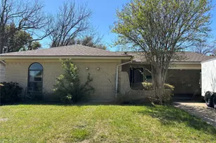 400 Harris Dr, Crowley, TX 76036 - Photo 22