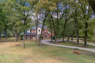 211 Turtle Creek, Sulphur Springs, TX 75482 - Photo 2