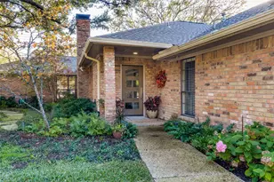 6046 Steamboat Dr, Dallas, TX 75230 - Photo 2