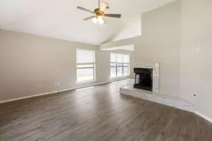 1304 Petunia Dr, Allen, TX 75002 - Photo 4