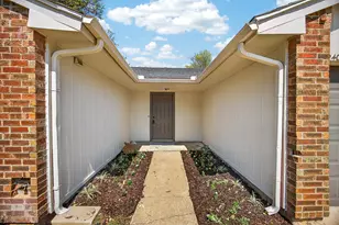 2409 Springridge Dr, Arlington, TX 76014 - Photo 4