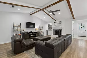 3781 Weeburn Dr, Dallas, TX 75229 - Photo 10