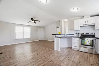 612 S Aquilla Street, Itasca, TX 76055 - Photo 6