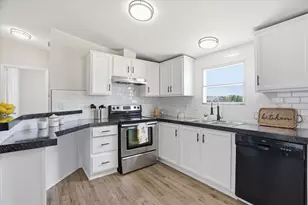 612 S Aquilla St, Itasca, TX 76055 - Photo 4