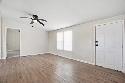612 S Aquilla Street, Itasca, TX 76055 - Photo 8