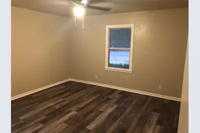 524 Renfro Street, Burleson, TX 76028 - Photo 4