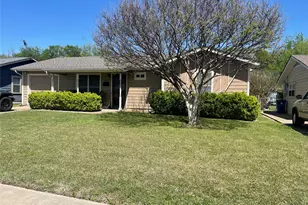 524 Renfro St, Burleson, TX 76028 - Photo 1