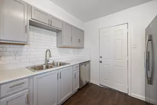 3827 Vineyard Dr, Dallas, TX 75212 - Photo 6