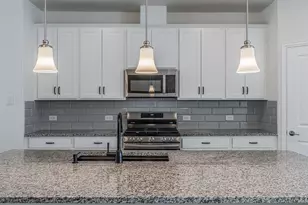 124 Peach Orchard Ln, Euless, TX 76040 - Photo 14