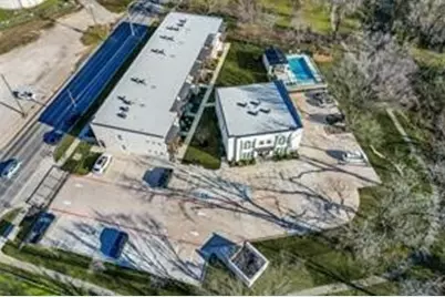 408 Dr Martin Luther King Jr Boulevard #302, Waxahachie, TX 75165 - Photo 2