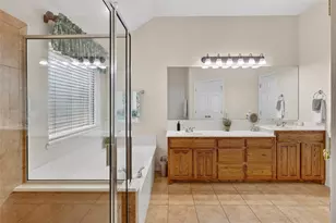 11005 Castle Oak Ln, Fort Worth, TX 76108 - Photo 18