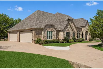 8900 Augusta Drive, Granbury, TX 76049 - Photo 2