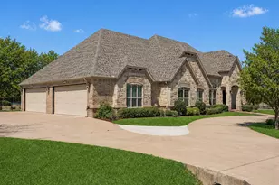 8900 Augusta Dr, Granbury, TX 76049 - Photo 2