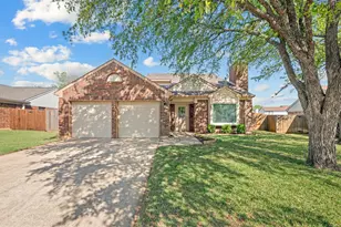 2621 Bayberry Ln, Euless, TX 76039 - Photo 1