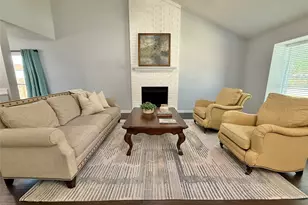 2621 Bayberry Ln, Euless, TX 76039 - Photo 4