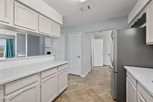 2621 Bayberry Ln, Euless, TX 76039 - Photo 14