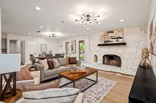 913 Ronald St, White Settlement, TX 76108 - Photo 6