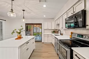 913 Ronald St, White Settlement, TX 76108 - Photo 10