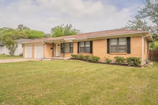 5417 Palmer Dr, Haltom City, TX 76117 - Photo 2