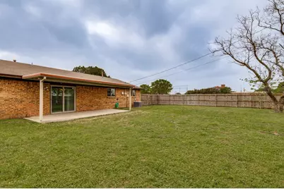 2413 Cheyenne Street, Irving, TX 75062 - Photo 18