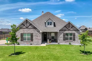 119 Oak View Dr, Godley, TX 76044 - Photo 2