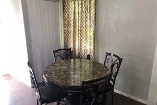 2827 Bedford St, Dallas, TX 75212 - Photo 2