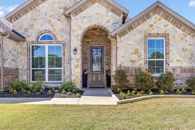 1652 Spur Ledge Court, Weatherford, TX 76087 - Photo 2