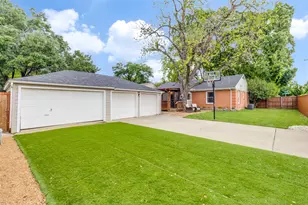 649 Northlake Dr, Dallas, TX 75218 - Photo 2