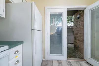 2331 N Davis Drive #A, Arlington, TX 76012 - Photo 12