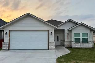 2817 Steepleridge Cir, Granbury, TX 76048 - Photo 1