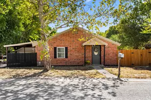 901 S Lane St, Decatur, TX 76234 - Photo 1