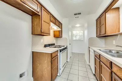 120 E Milas Lane, Glenn Heights, TX 75154 - Photo 8