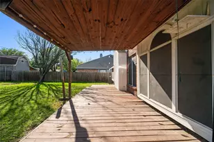 2306 Edinburgh St, Arlington, TX 76018 - Photo 36