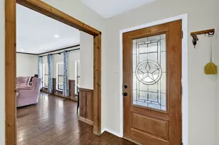 1010 Bolivar St, Sanger, TX 76266 - Photo 6