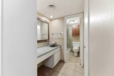 558 E Avenue J #D, Grand Prairie, TX 75050 - Photo 16