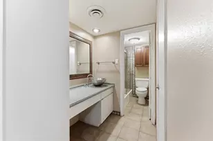 558 E Avenue J, Grand Prairie, TX 75050 - Photo 16