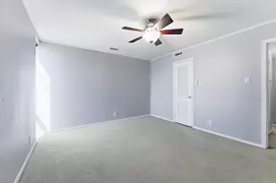 558 E Avenue J, Grand Prairie, TX 75050 - Photo 24