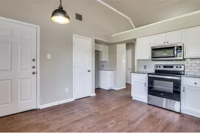 1113 Harvest Hill Lane, Lancaster, TX 75146 - Photo 10