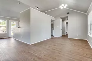 1113 Harvest Hill Ln, Lancaster, TX 75146 - Photo 4