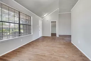 1113 Harvest Hill Ln, Lancaster, TX 75146 - Photo 2