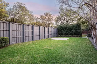 10652 Les Jardins Drive, Dallas, TX 75229 - Photo 24